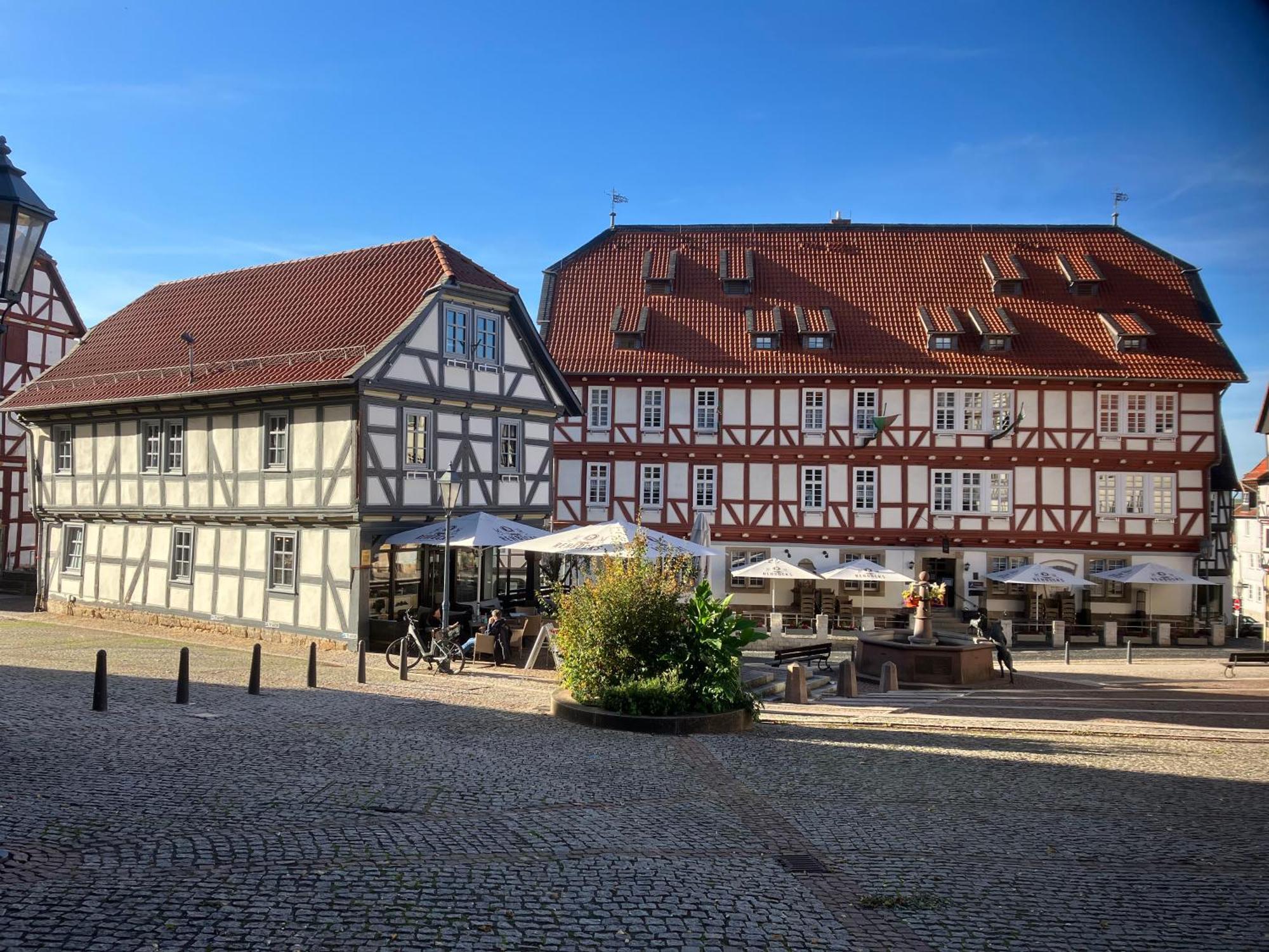 Altes Rathaus Hotel-Restaurant-Café Wolfhagen Extérieur photo