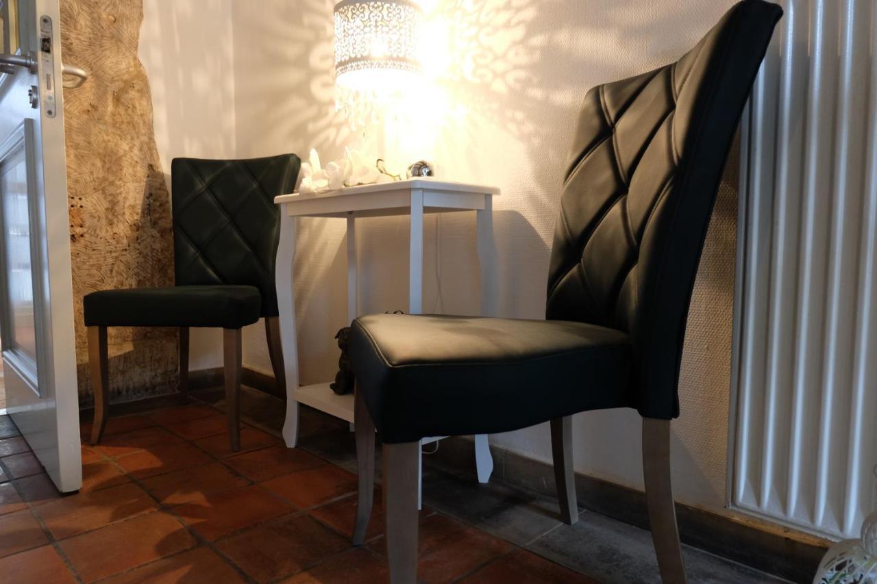 Altes Rathaus Hotel-Restaurant-Café Wolfhagen Extérieur photo
