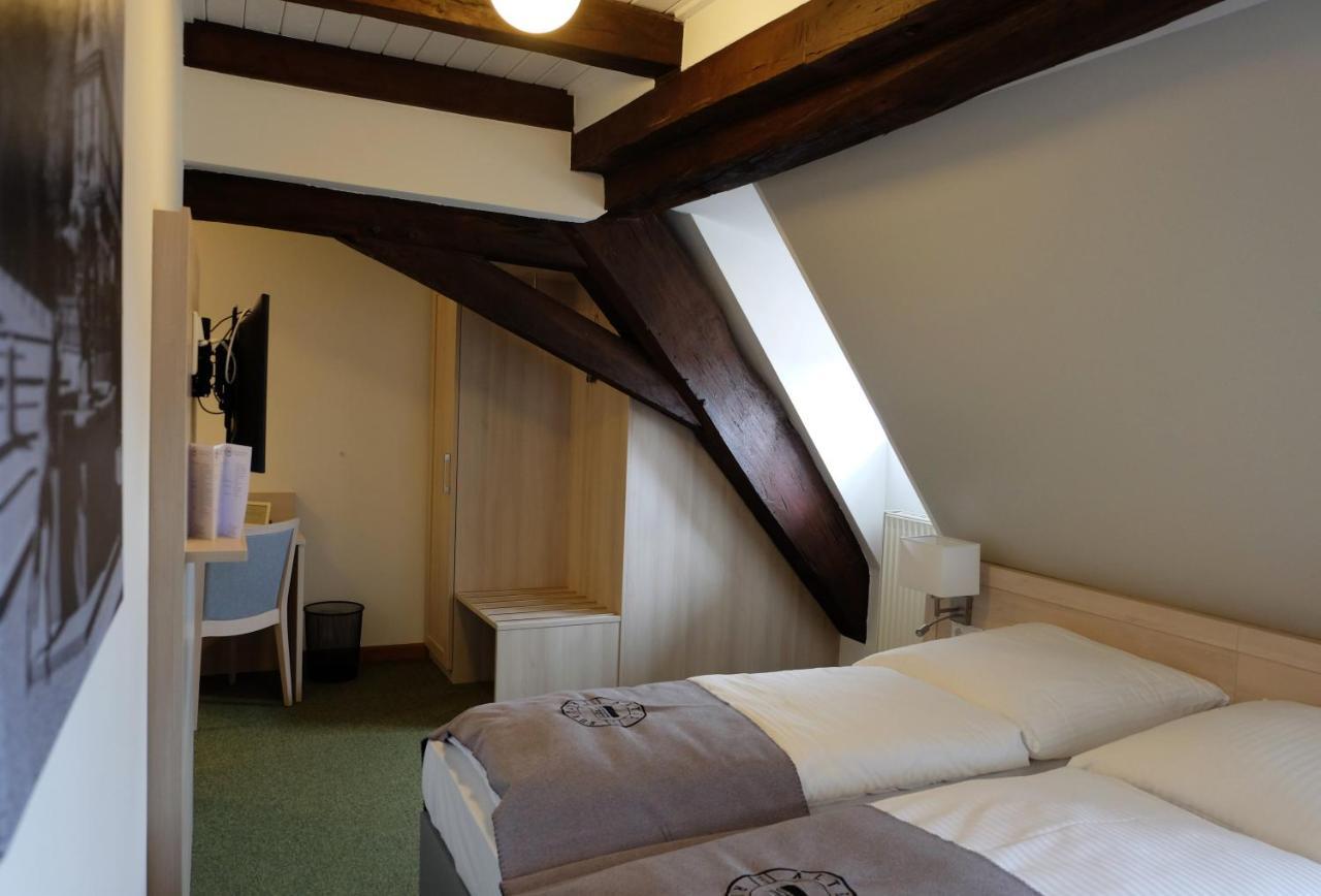 Altes Rathaus Hotel-Restaurant-Café Wolfhagen Extérieur photo